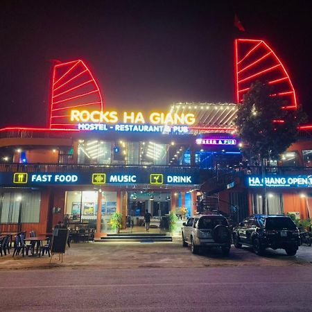 Rocks Ha Giang Hostel & Tour Extérieur photo